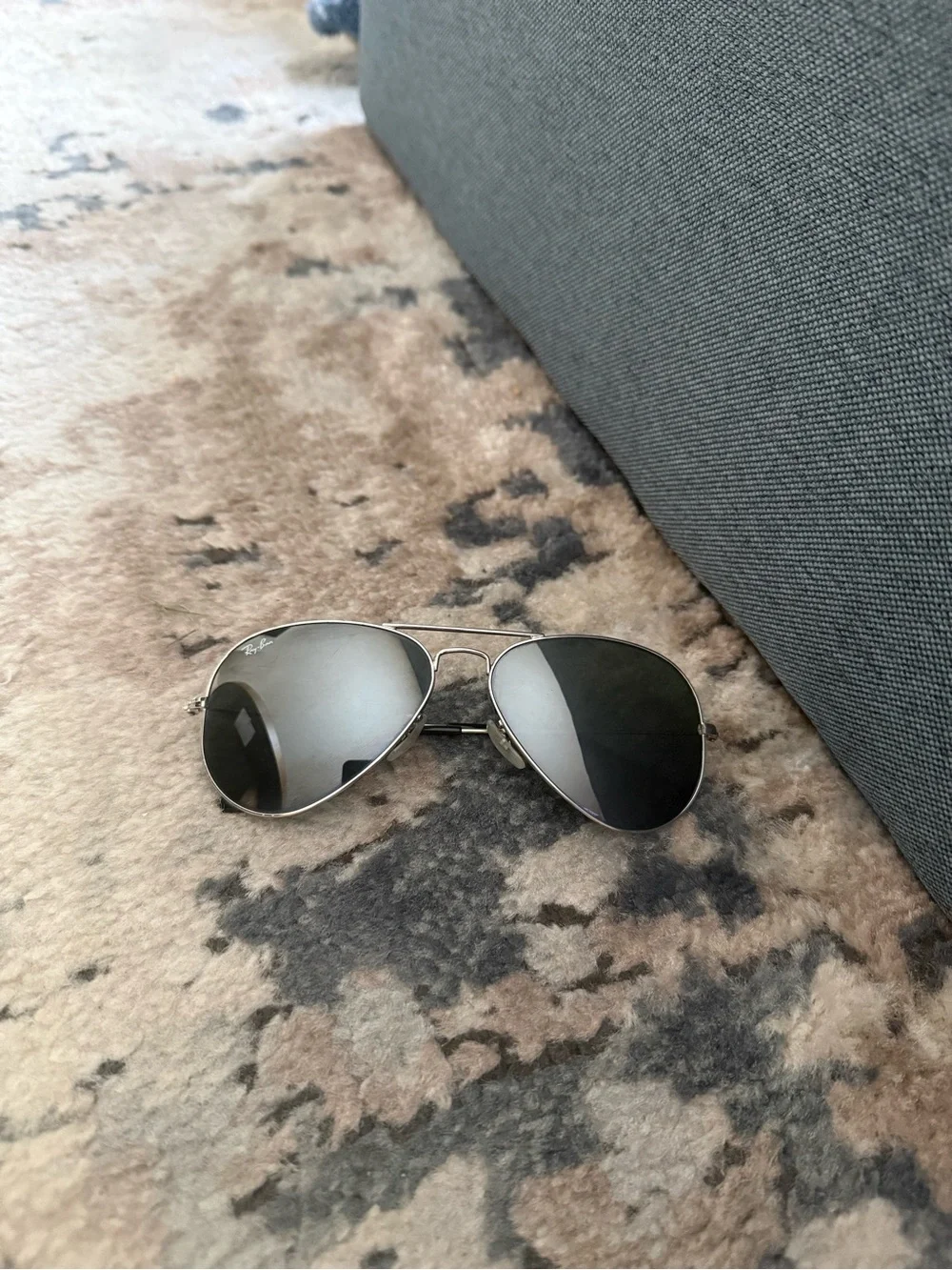 Ray-Ban Men’s Silver Frame Aviator Sunglasses with Gray Mirrored Lenses